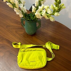 Athleta Belt Bag in Green